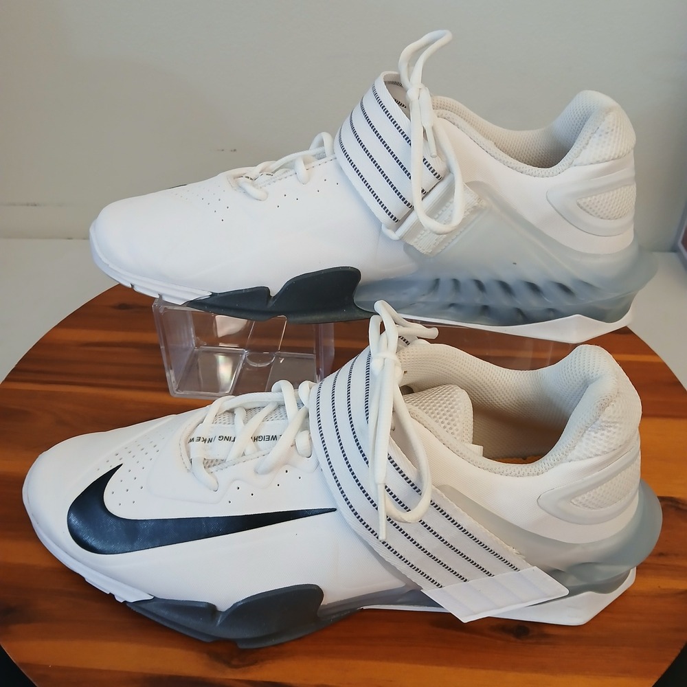 Nike Savaleos Mens 11.5 White Running Shoes Sneakers CV5708-100